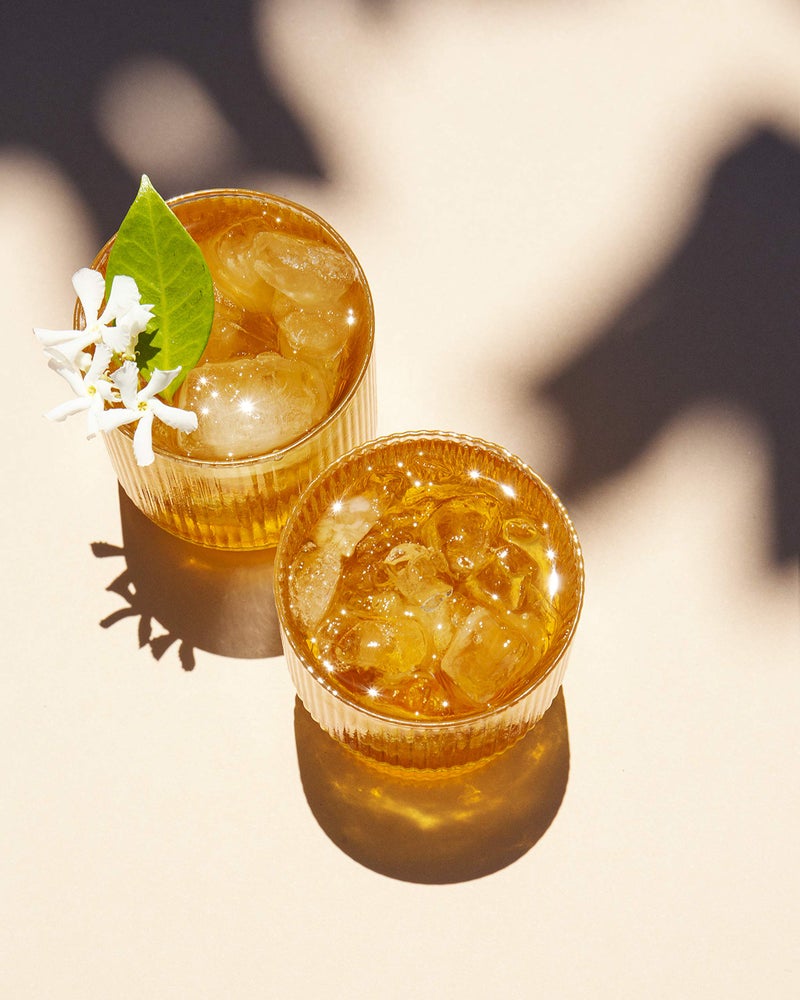 Pique Organic Jasmine Green Tea Crystals - Vitalizing Antioxidants for Immune Support, Radiant Skin, Calm Energy, Fresh Aroma Jasmine Petals - 14 Single Serve Sticks (Pack of 1) - Image 4